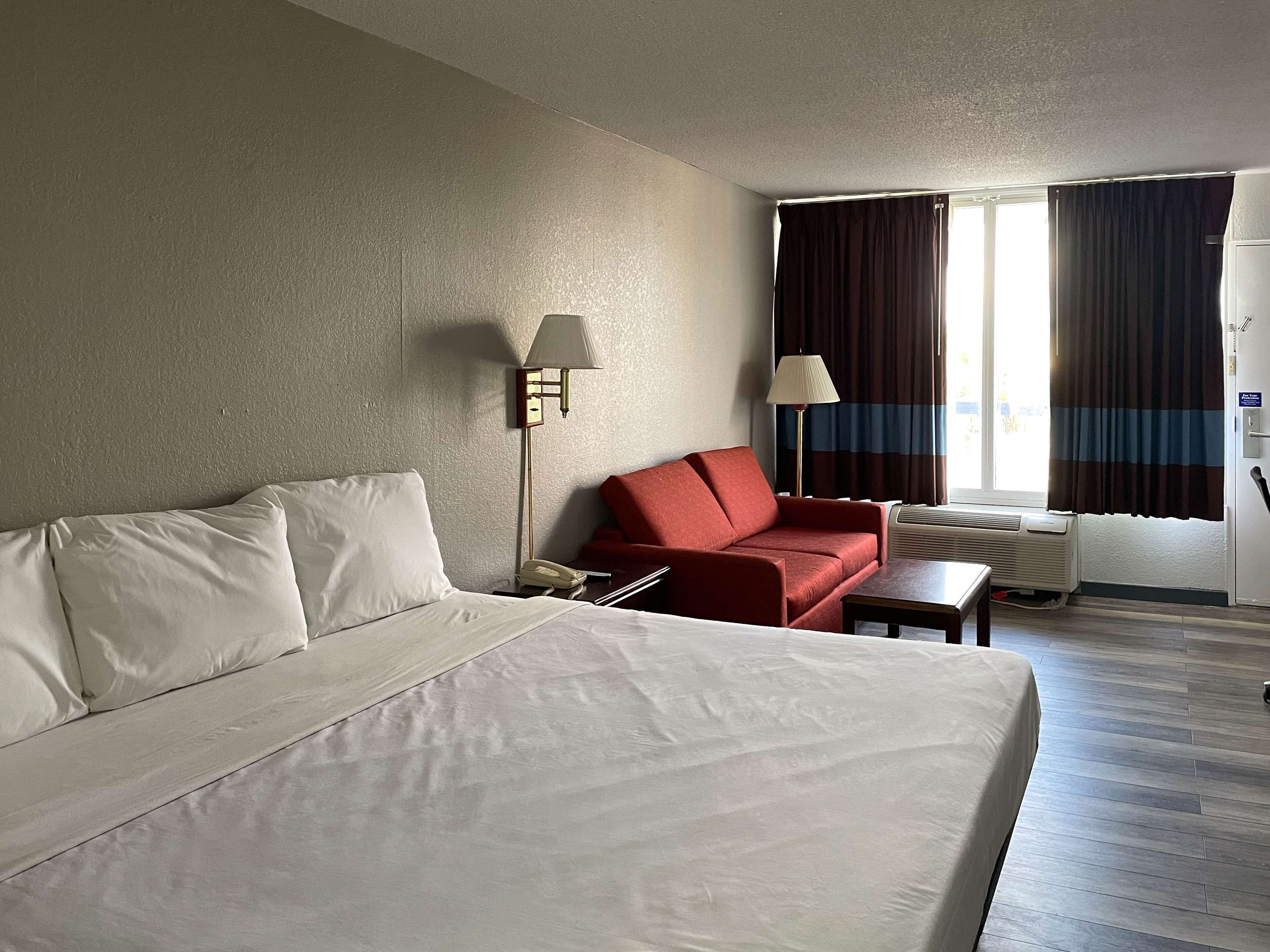 書桌、熨斗/熨衫板、免費 Wi-Fi、床單