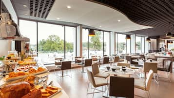 Daily buffet breakfast for a fee