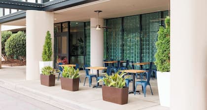 Hilton Greenville