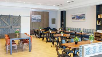 Daily buffet breakfast (USD 18 per person)