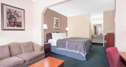 Days Inn by Wyndham Dublin GA