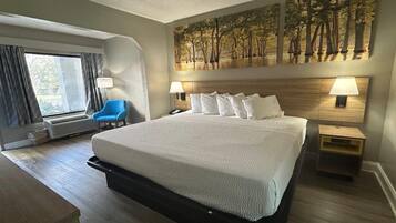 Standard Room, 1 King Bed | Desk, free cribs/infant beds, rollaway beds, free WiFi