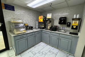 Free daily on-the-go breakfast - Days Inn by Wyndham Dublin GA (Dublin)