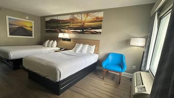 Habitación doble, 2 camas dobles | Escritorio, cunas gratuitas, camas supletorias y wifi gratis