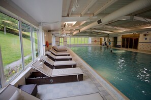 Indendørs pool