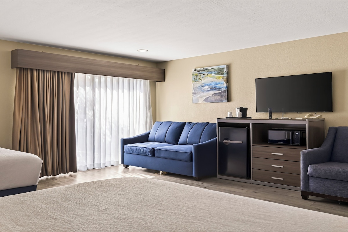 Blackout curtains, iron/ironing board, free WiFi, bed sheets