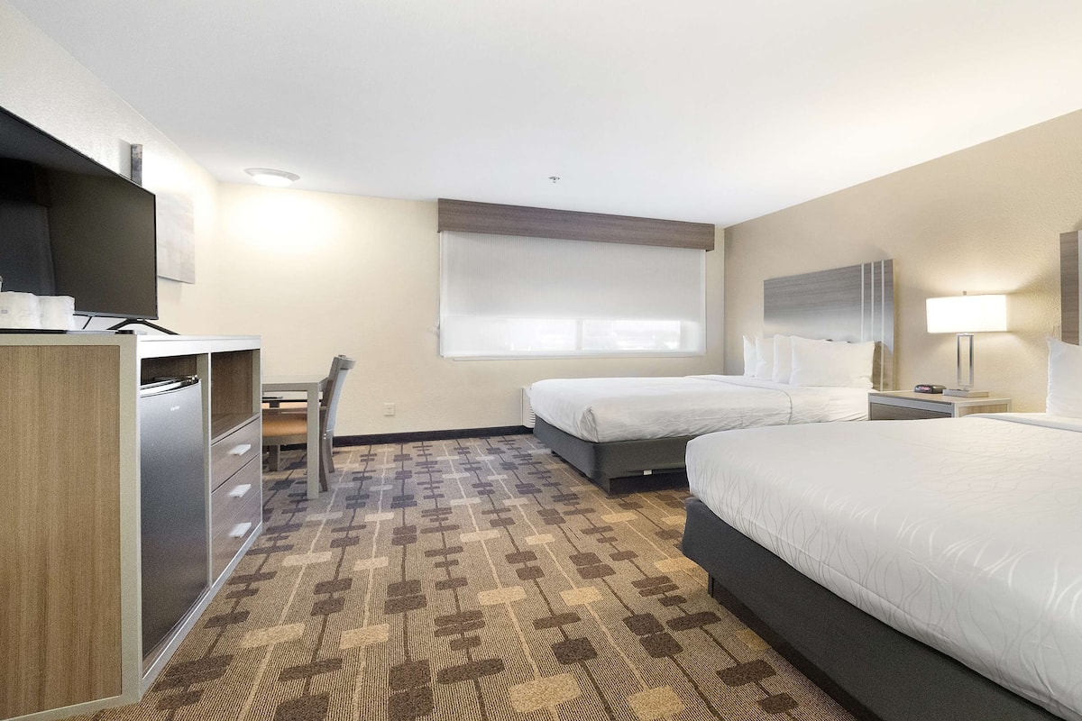 Blackout drapes, iron/ironing board, WiFi, bed sheets