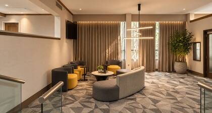 Best Western Plus Richmond Airport Hotel