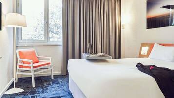 Standaard kamer, 1 tweepersoonsbed | Luxe beddengoed, pillowtop-bedden, een bureau, een laptopwerkplek