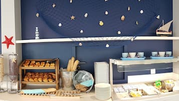Desayuno buffet (EUR 11 por persona)
