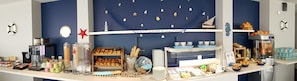 Daily buffet breakfast (EUR 11 per person)