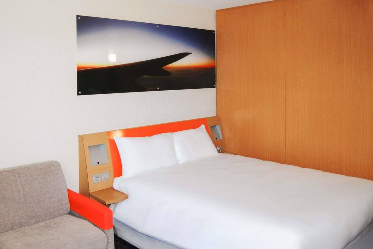 Standaard kamer, 1 tweepersoonsbed | Luxe beddengoed, pillowtop-bedden, een bureau, een laptopwerkplek