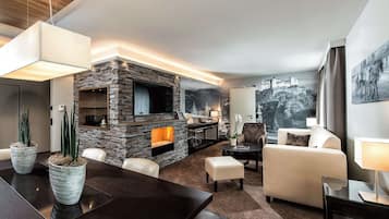 Hypo-allergenic bedding, in-room safe, individually decorated