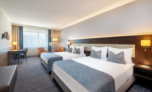 Chambre Familiale | Literie hypoallergénique, coffres-forts dans les chambres