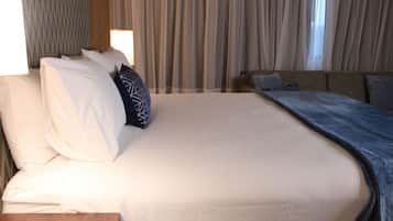 Deluxe Room, 1 King Bed with Sofa bed, Non Smoking | Desk, iron/ironing board, free cribs/infant beds, rollaway beds