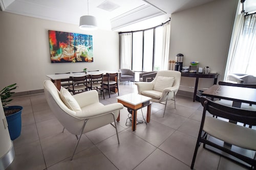 Holiday Inn Irving Las Colinas by IHG