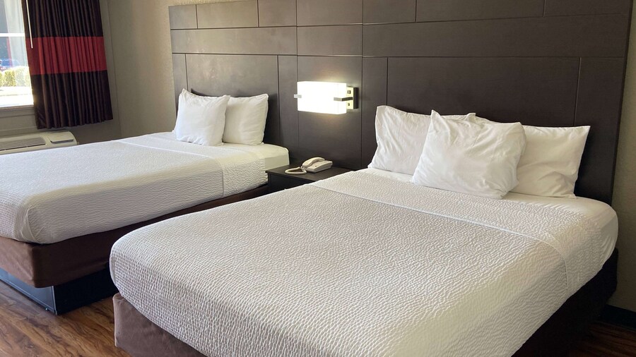 Days Inn by Wyndham Tupelo
