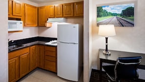 Suite, 1 King Bed, Non Smoking, Refrigerator & Microwave (Living Room;with Sofabed) | Private kitchenette | Microwave, coffee/tea maker