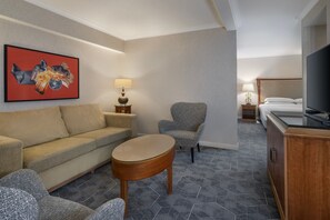 Suite, 1 Schlafzimmer, Nichtraucher | Hochwertige Bettwaren, Zimmersafe, Schreibtisch, schallisolierte Zimmer