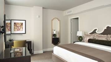 Deluxe Room, 1 King Bed