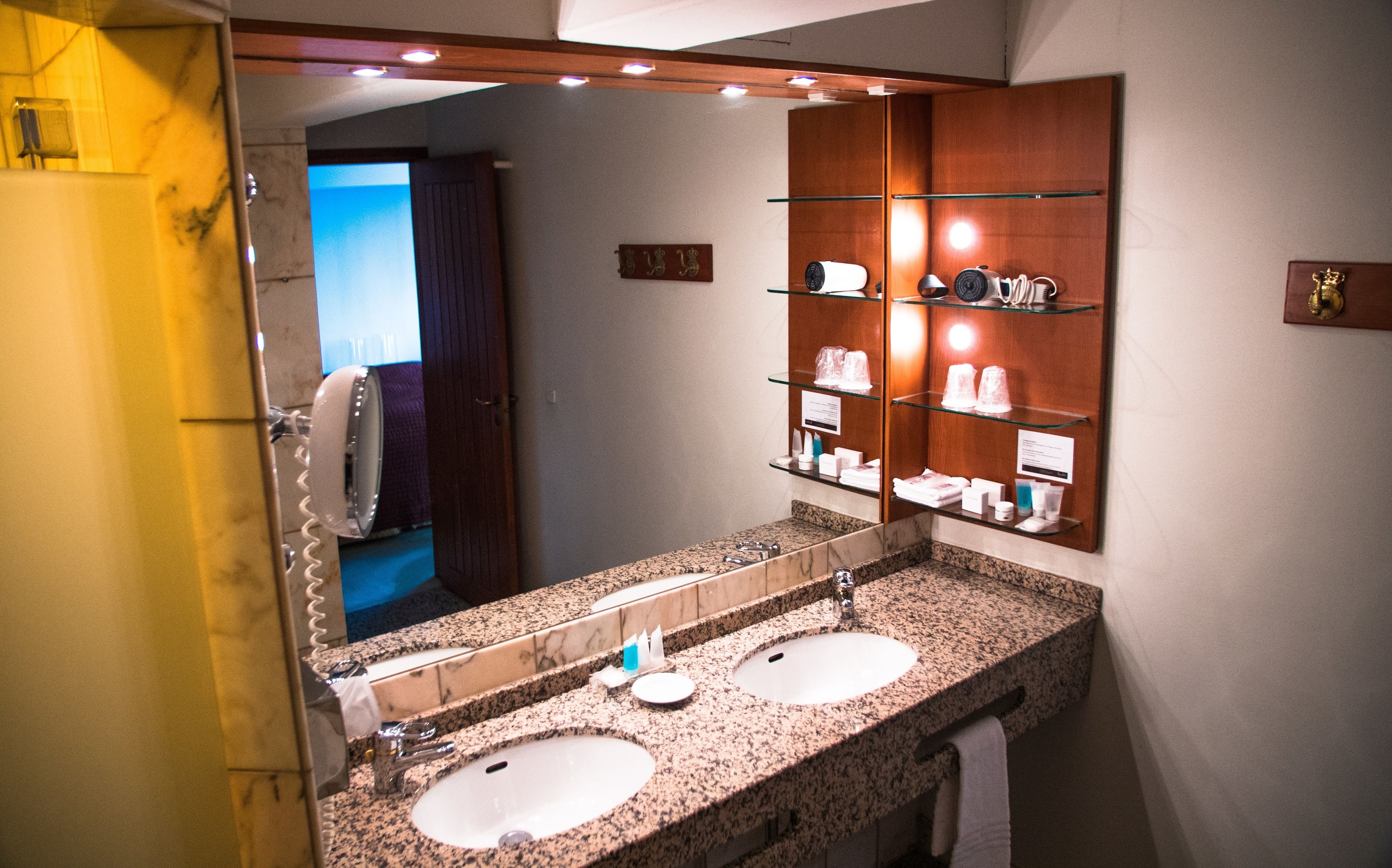 classic room, park view | bathroom | separate bathtub and shower, hair dryer, bathrobes, slippers
