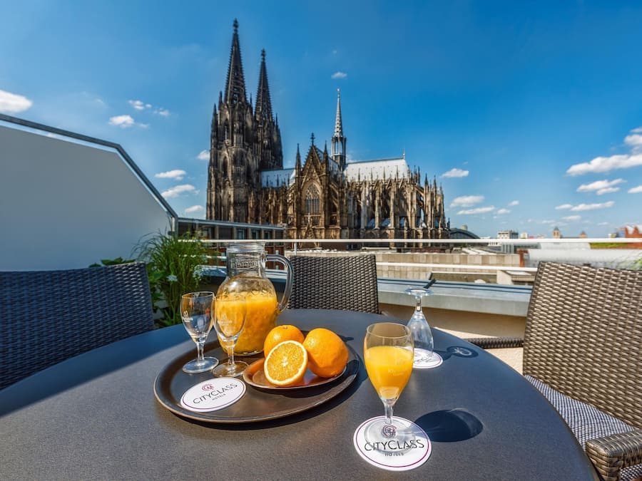 Junior suite, patio | Uitzicht vanaf balkon