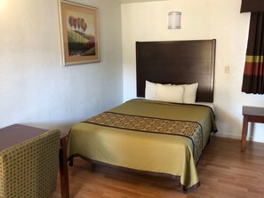 Room, 1 Queen Bed, Non Smoking | Desk, iron/ironing board, free WiFi, bed sheets