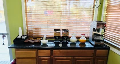 Americas Best Value Inn Visalia