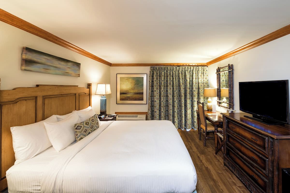 Room, 1 King Bed, Mobility Accessible