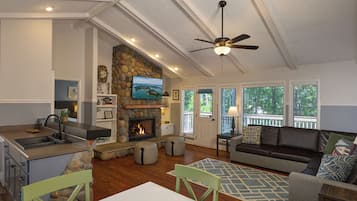 House, 2 Bedrooms (at Lanier Island) | Living area | Flat-screen TV, iPod dock, pay movies