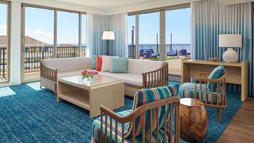 Grand Suite (Navigator) | Premium bedding, in-room safe, desk, blackout drapes