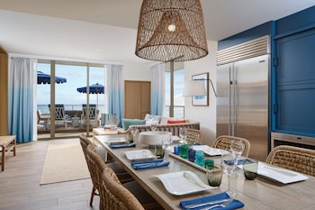 Penthouse, 2 Bedrooms (Coral Reef Penthouse) | Premium bedding, in-room safe, desk, blackout drapes at OUTRIGGER Reef Waikiki Beach Resort
