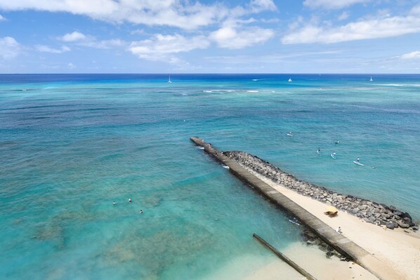 View from room - OUTRIGGER Reef Waikiki Beach Resort (Honolulu)