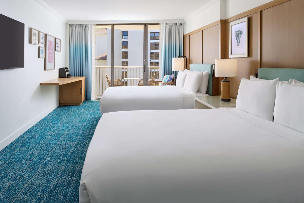 Premium bedding, in-room safe, desk, blackout drapes