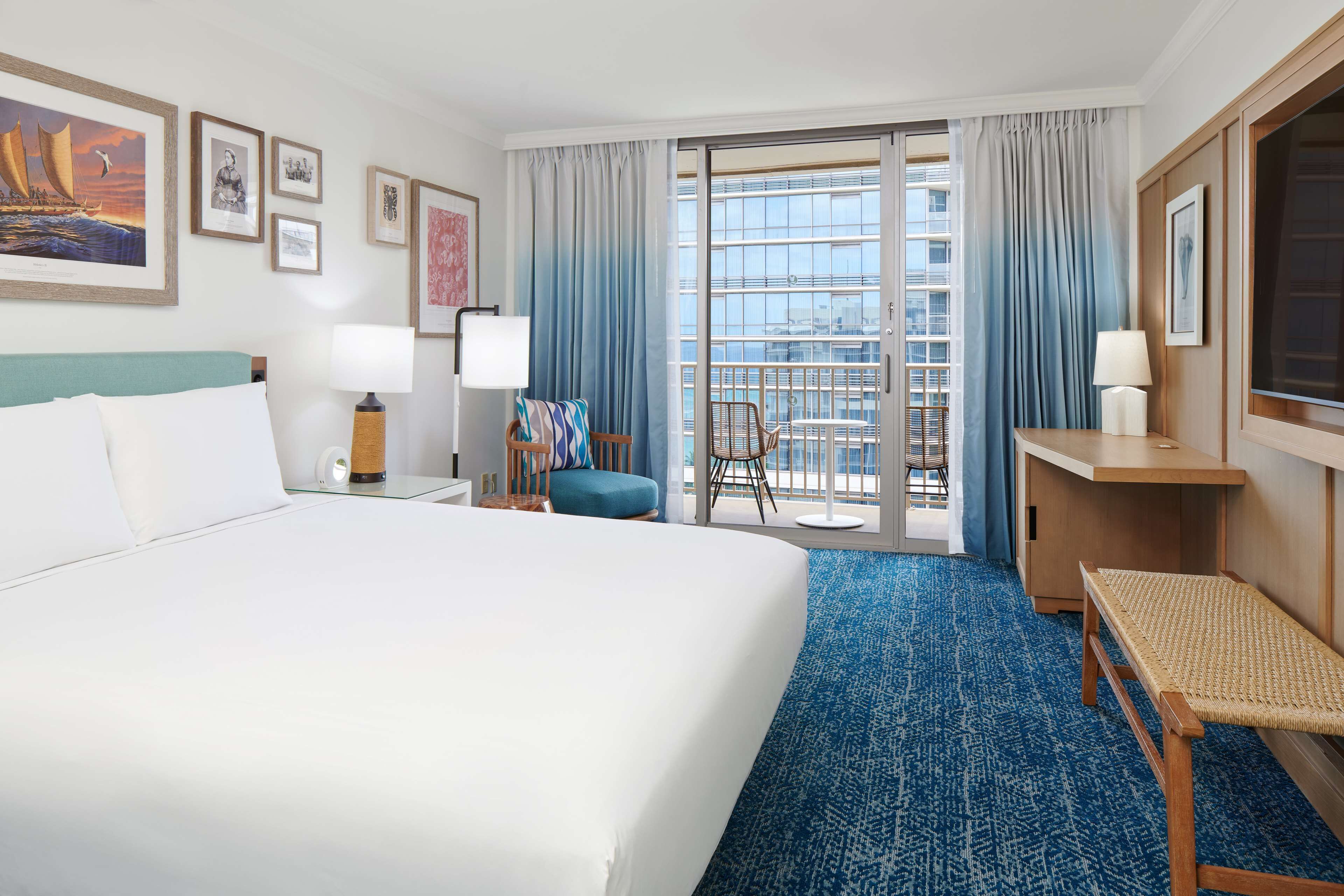 Premium bedding, in-room safe, desk, blackout drapes