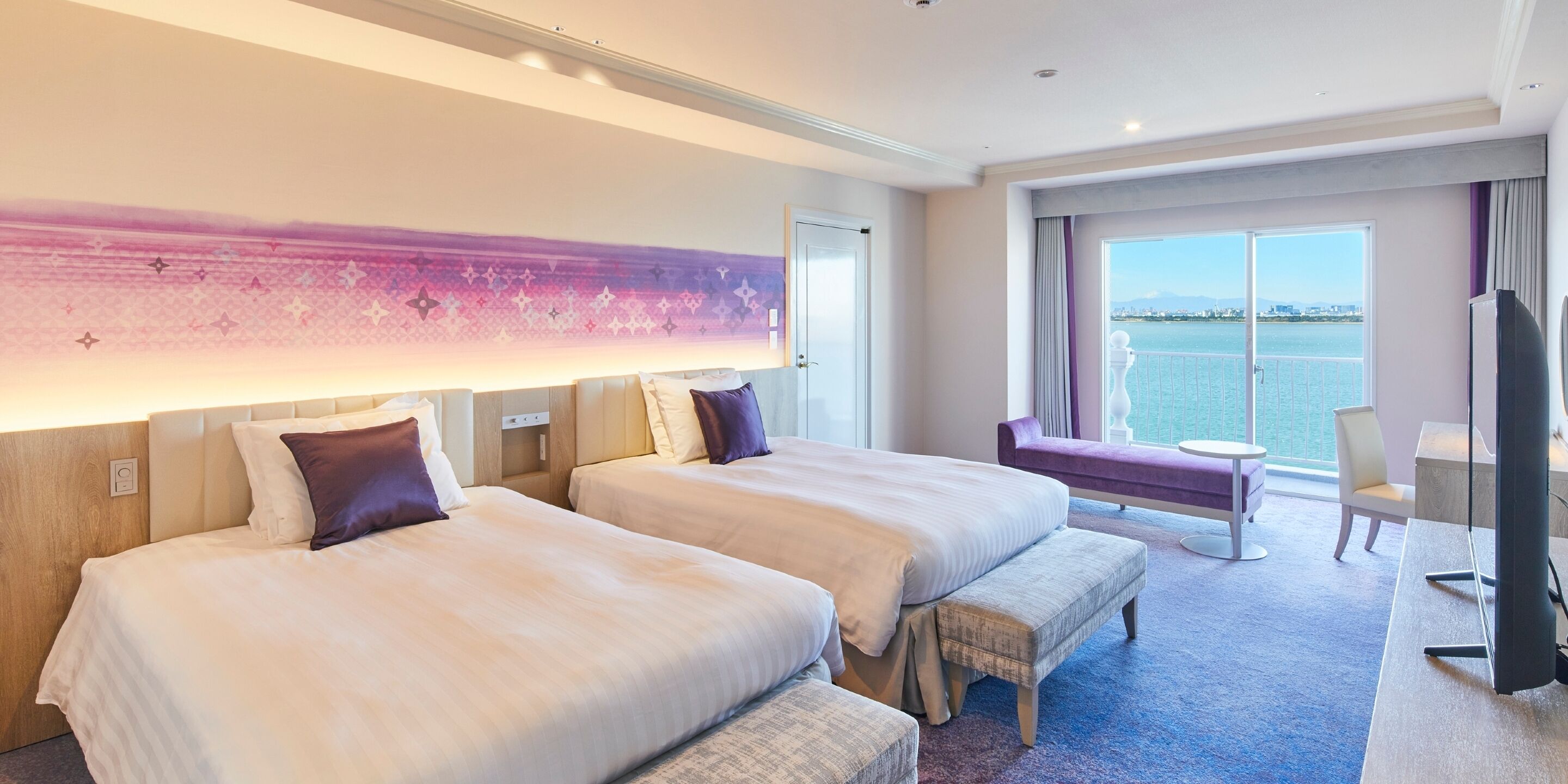 Hypo-allergenic bedding, memory-foam beds, in-room safe