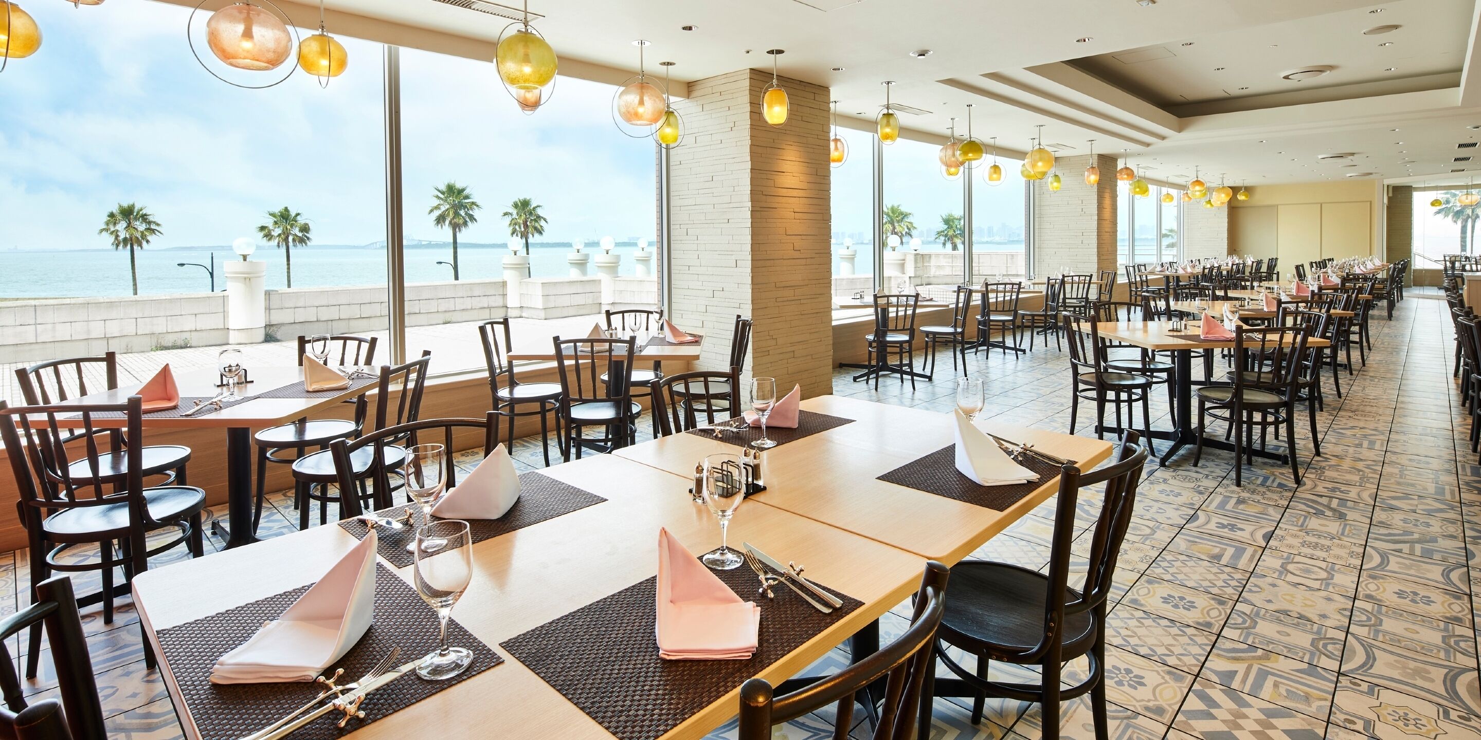 2 restaurants, breakfast, lunch, dinner served; japanese cuisine