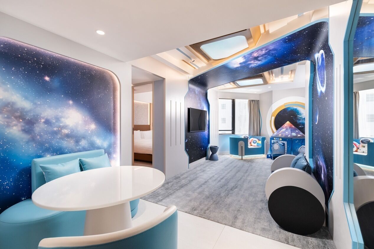 Newly Renovated Space Theme Suite with Queen Bed | Minibar, in-room safe, desk, iron/ironing board