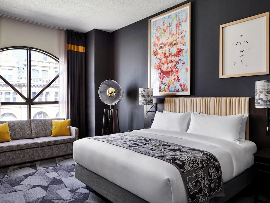 Quarto luxo, 1 cama King e sofá-cama (The Quarters) | Roupas de cama premium, edredons de pluma, cofres nos quartos