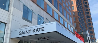Saint Kate - The Arts Hotel