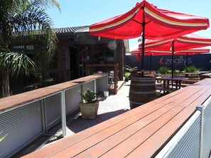 Dinner served  - Surf City Motel (Torquay)