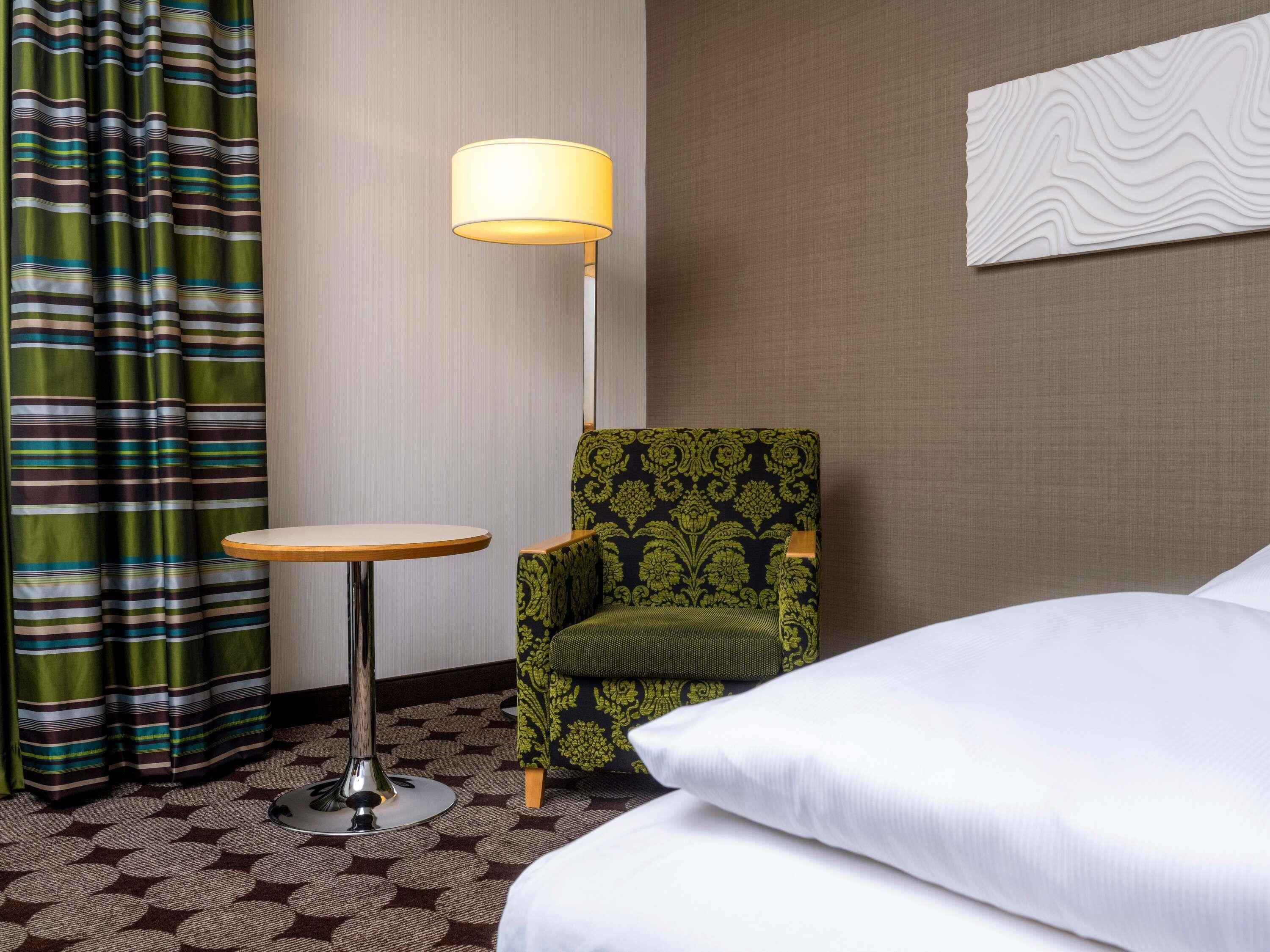 Hypo-allergenic bedding, minibar, in-room safe, desk