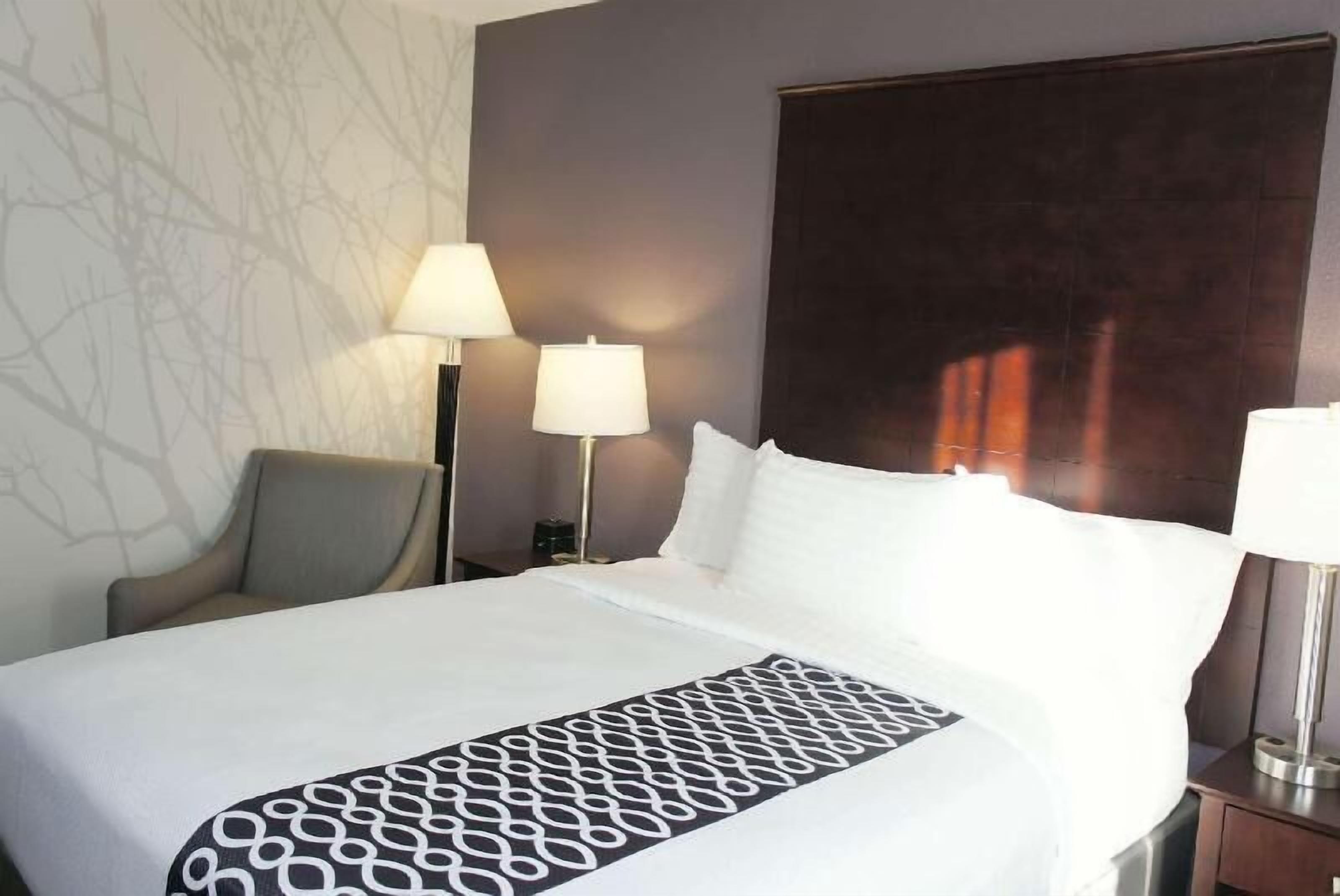 In-room safe, desk, iron/ironing board, free cribs/infant beds