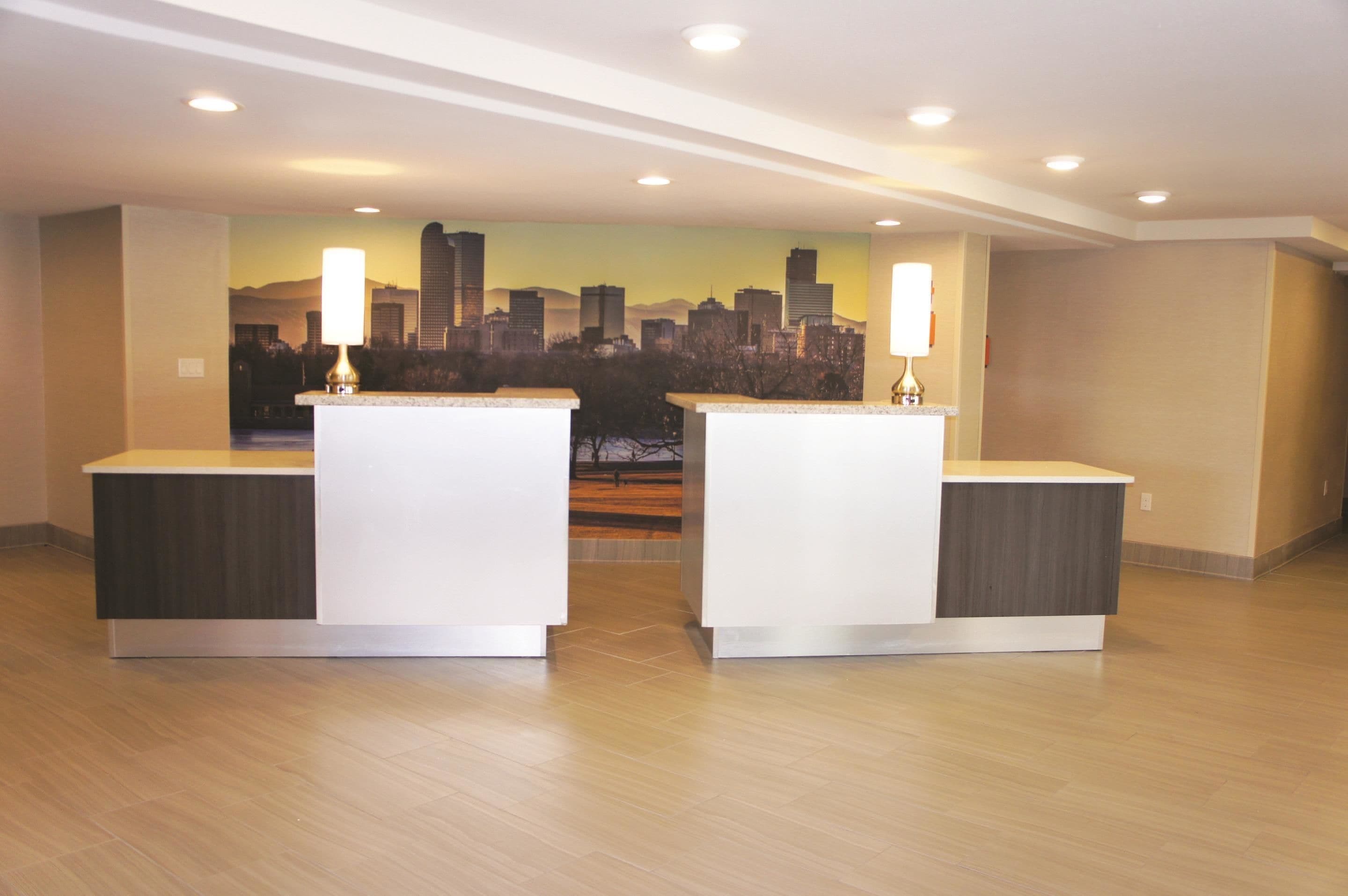 ฝ่ายต้อนรับ