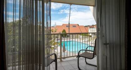 Travelodge by Wyndham Monterey Bay