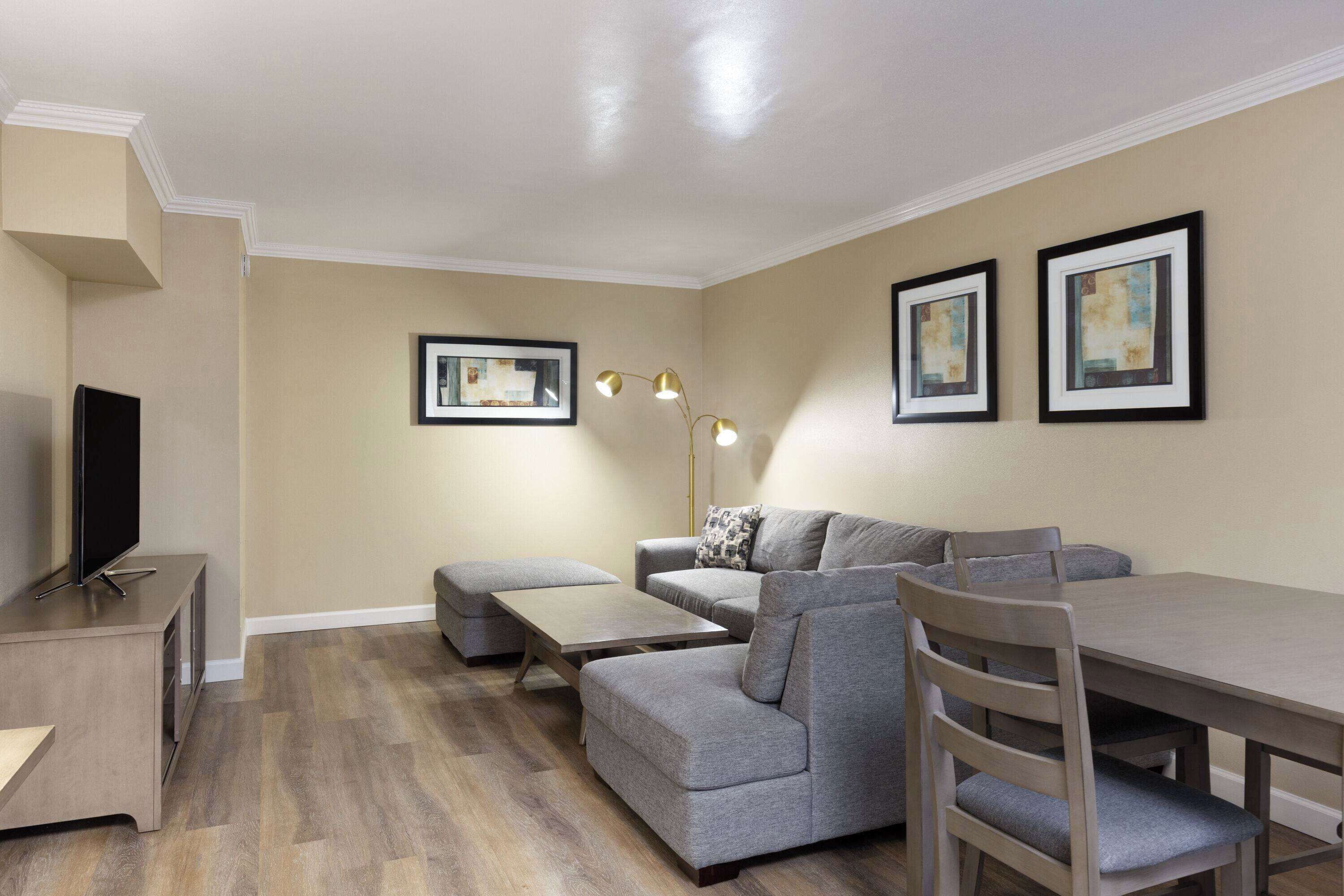 Suite, 1 Bedroom, Non Smoking | In-room safe, individually decorated, individually furnished, desk
