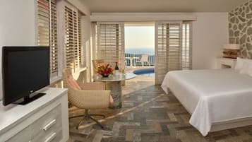 Minibar y caja de seguridad en la habitación