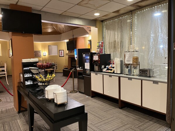 Free daily continental breakfast 