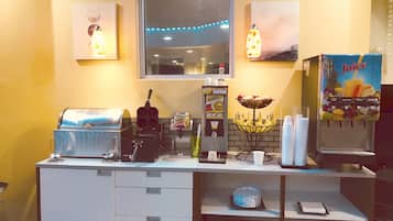 Free daily continental breakfast