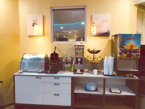 Free daily continental breakfast